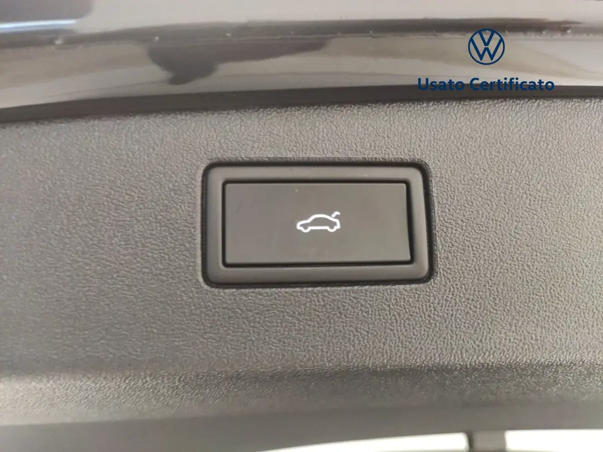 Volkswagen Tiguan nuova a Avellino (18)