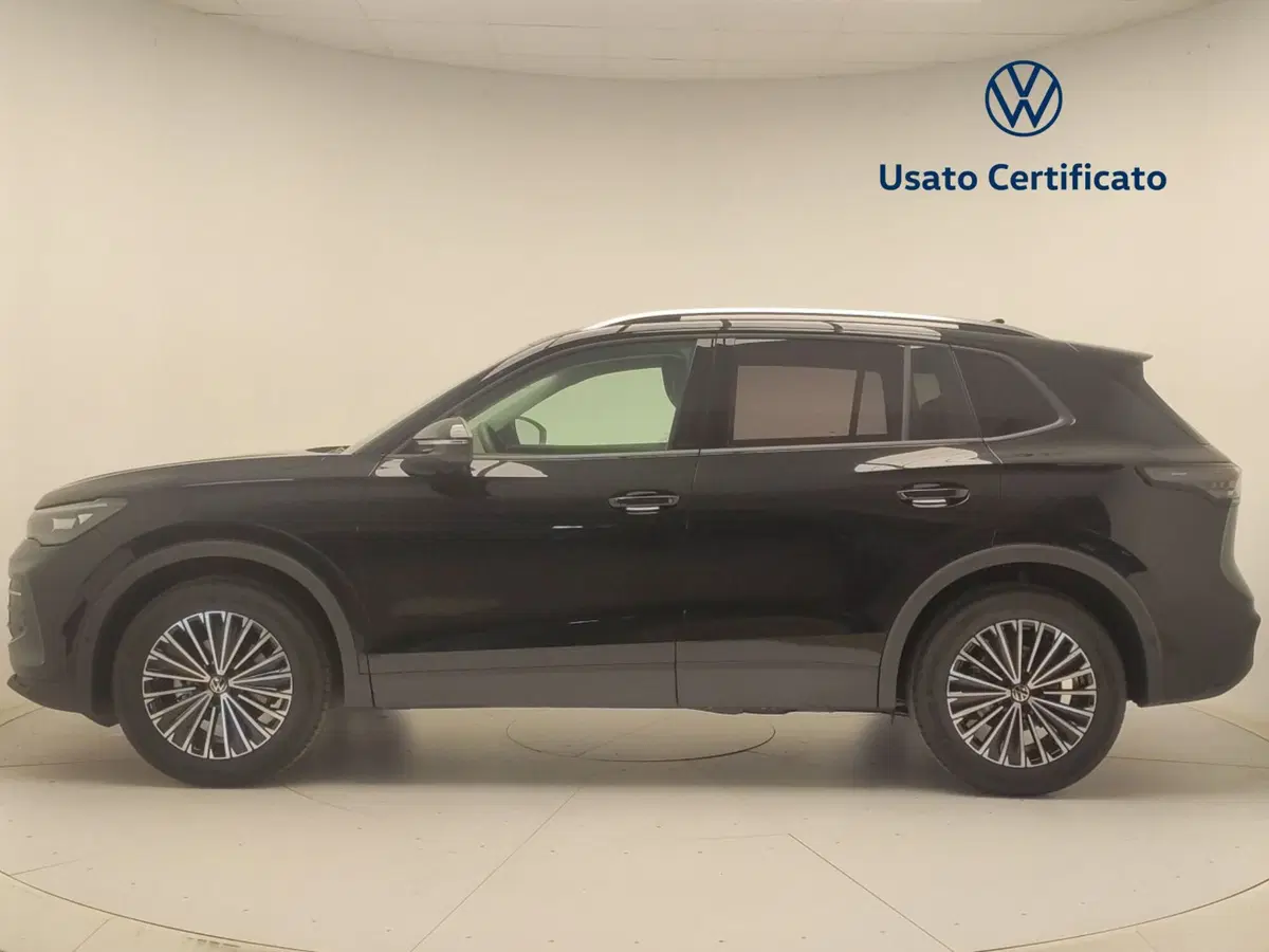 Volkswagen Tiguan nuova a Avellino (4)