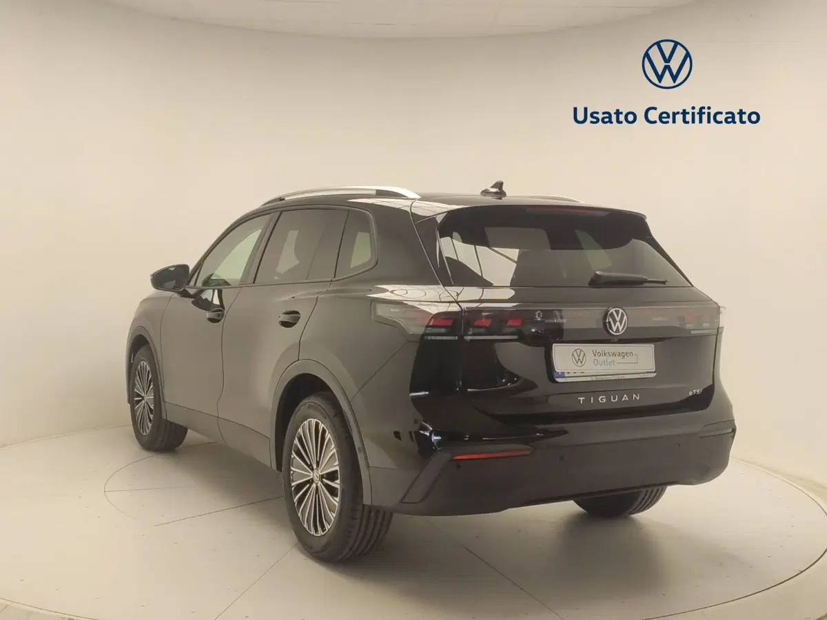 Volkswagen Tiguan nuova a Avellino (5)