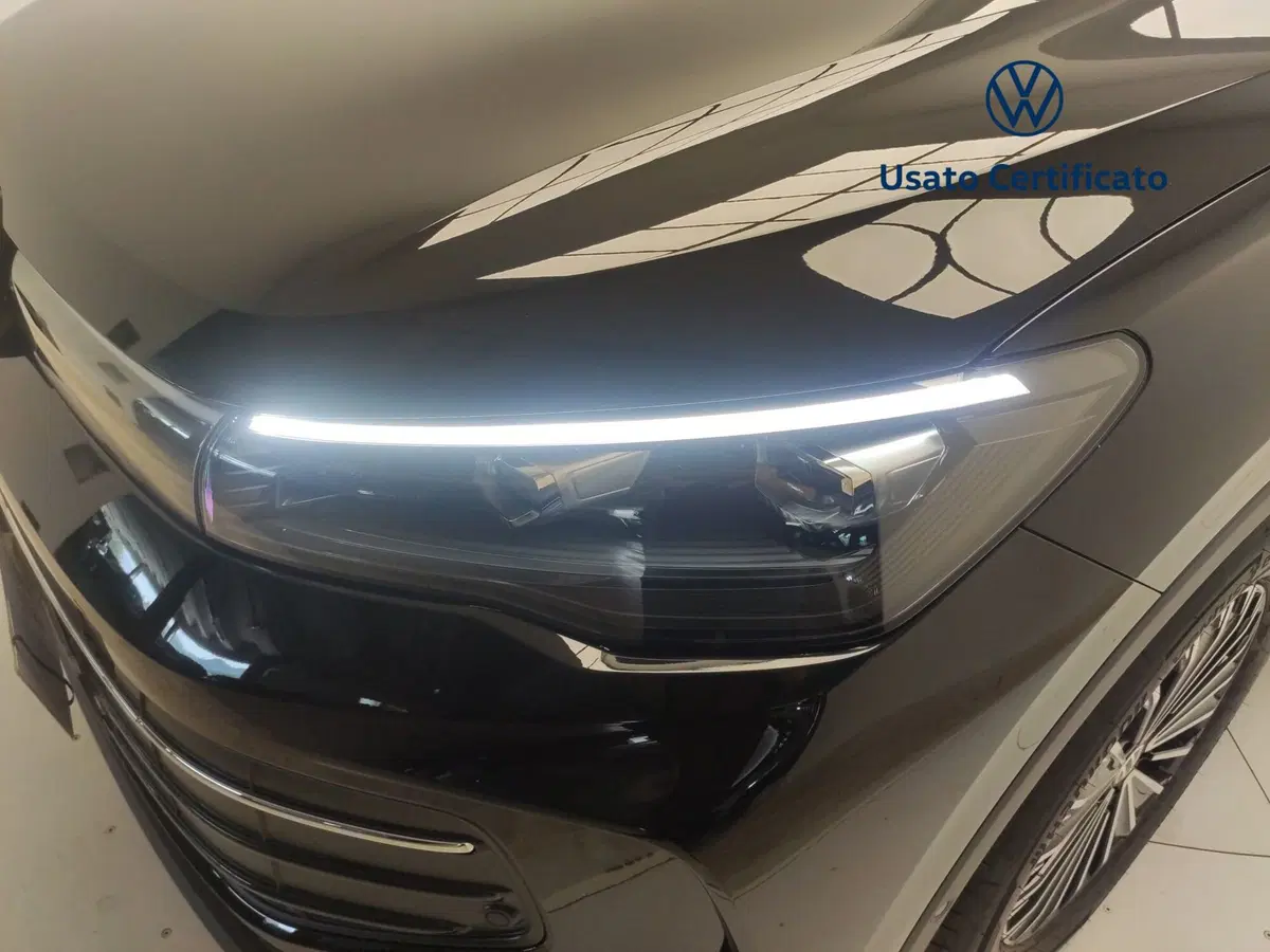 Volkswagen Tiguan nuova a Avellino (9)