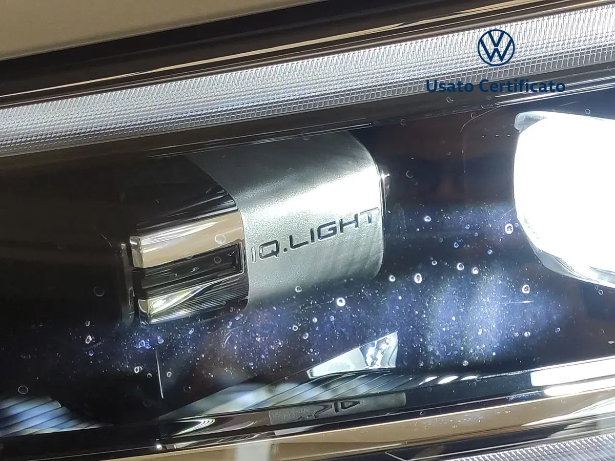 Volkswagen Taigo nuova a Avellino (10)