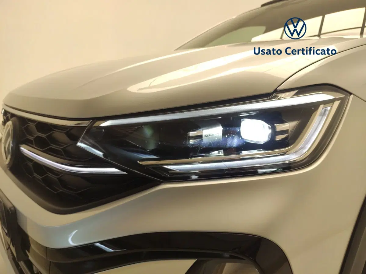 Volkswagen Taigo nuova a Avellino (11)