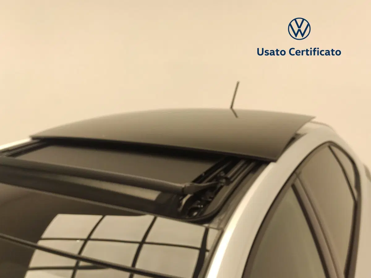 Volkswagen Taigo nuova a Avellino (15)