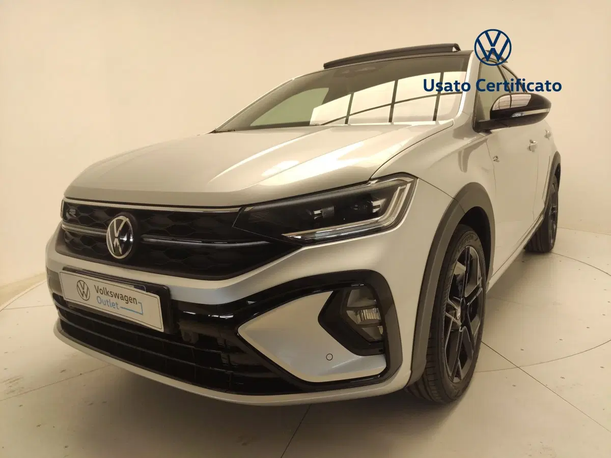 Volkswagen Taigo nuova a Avellino (8)