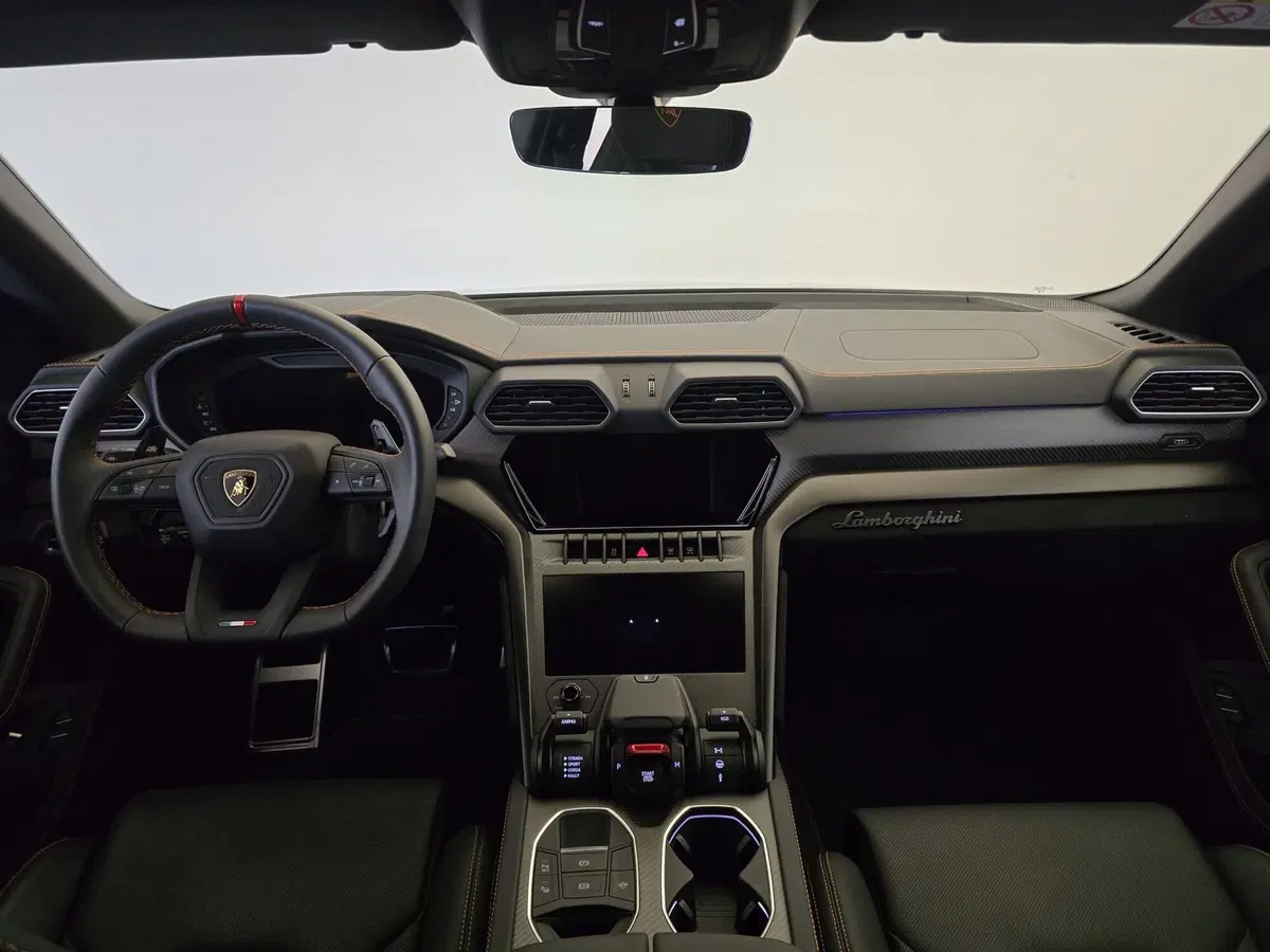 Lamborghini Urus usata a Bologna (7)