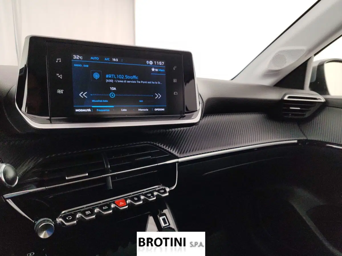 Peugeot 208 usata a La Spezia (12)