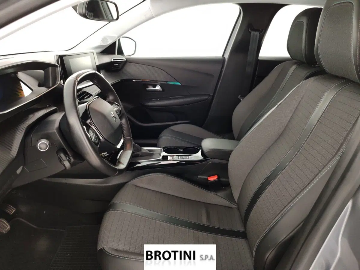 Peugeot 208 usata a La Spezia (7)