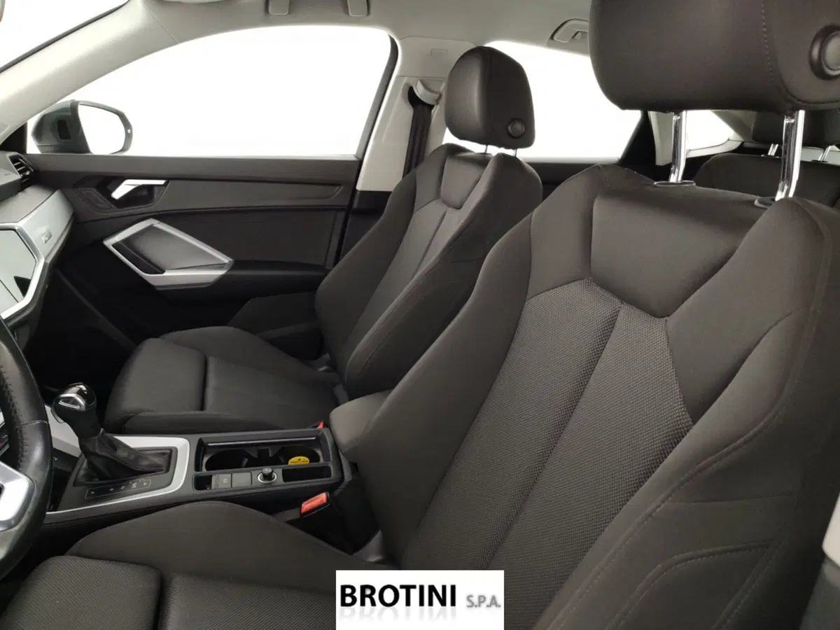 Audi Q3 Sportback usata a Massa-Carrara (9)