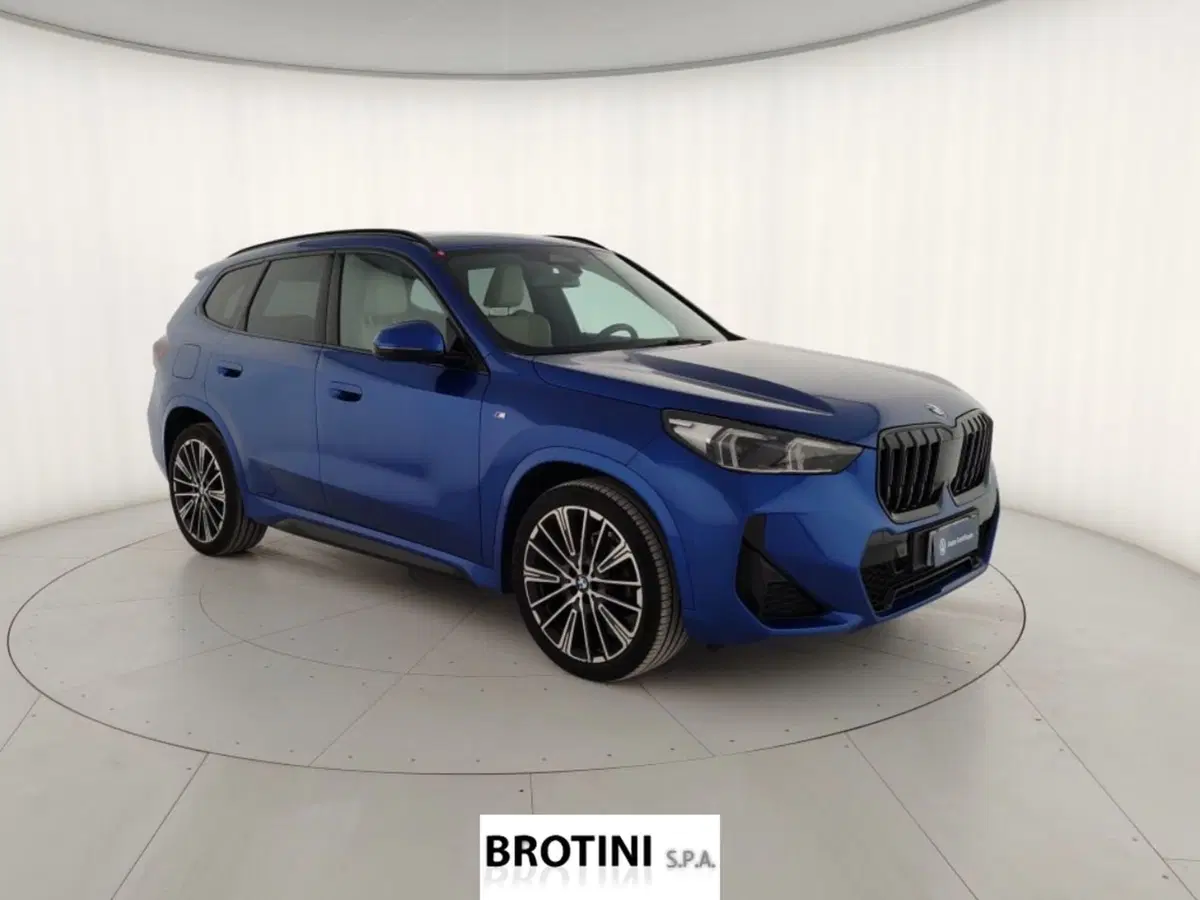 BMW X1 usata a Massa-Carrara (4)