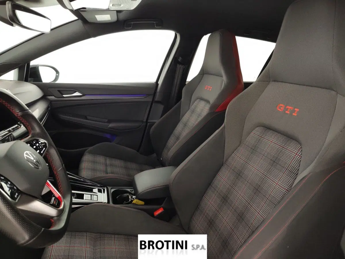 Volkswagen Golf usata a Massa-Carrara (9)