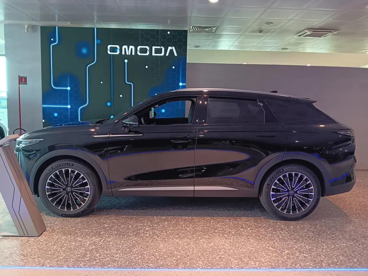 Omoda Omoda 9 SHS-P nuova a Asti (2)