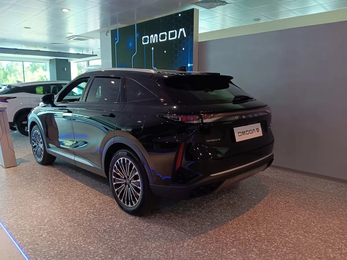Omoda Omoda 9 SHS-P nuova a Asti (3)