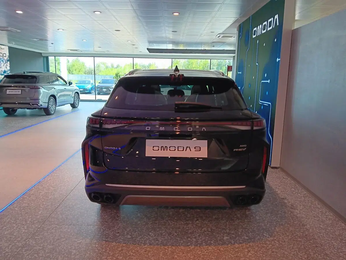 Omoda Omoda 9 SHS-P nuova a Asti (4)