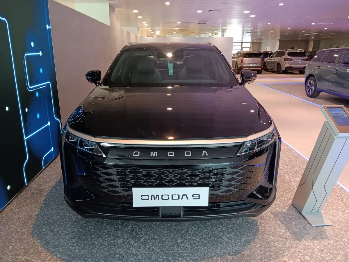 Omoda Omoda 9 SHS-P nuova a Asti (6)