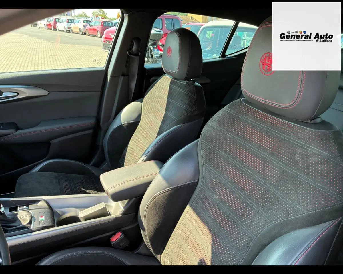 Alfa Romeo Tonale usata a Lucca (17)