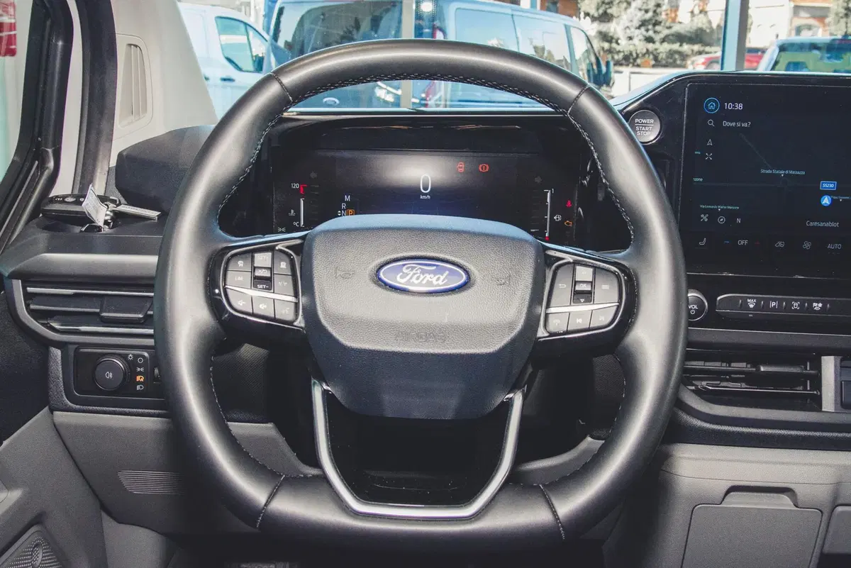 Ford Tourneo Custom usata a Vercelli (14)