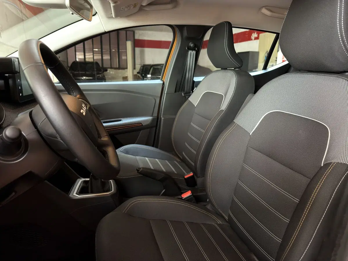 Dacia Sandero Stepway usata a Milano (14)