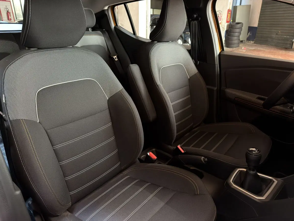 Dacia Sandero Stepway usata a Milano (15)