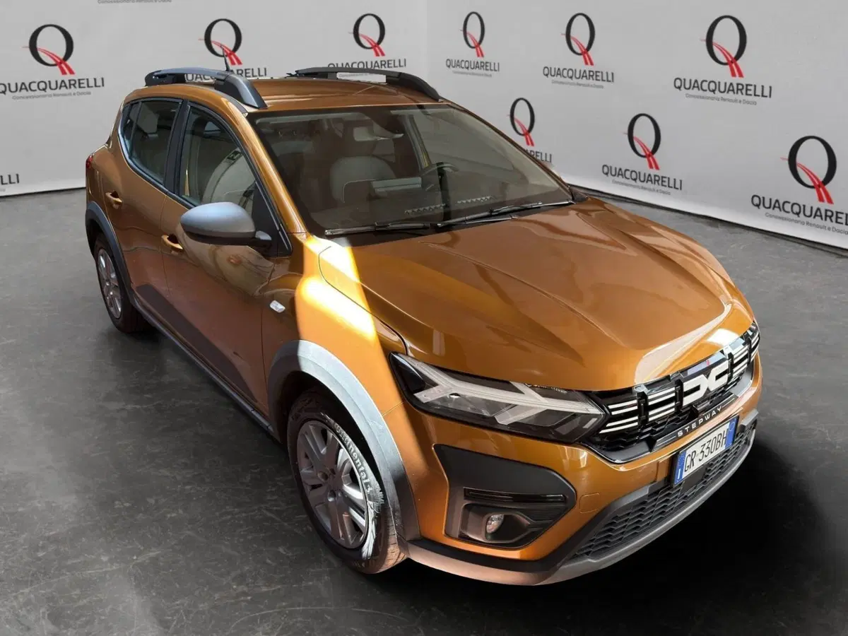 Dacia Sandero Stepway usata a Milano (2)