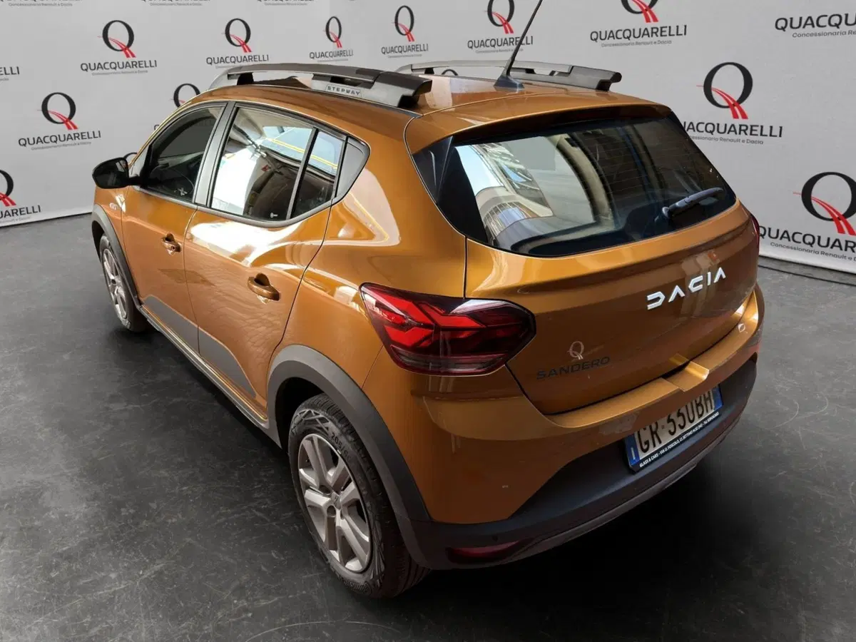 Dacia Sandero Stepway usata a Milano (6)