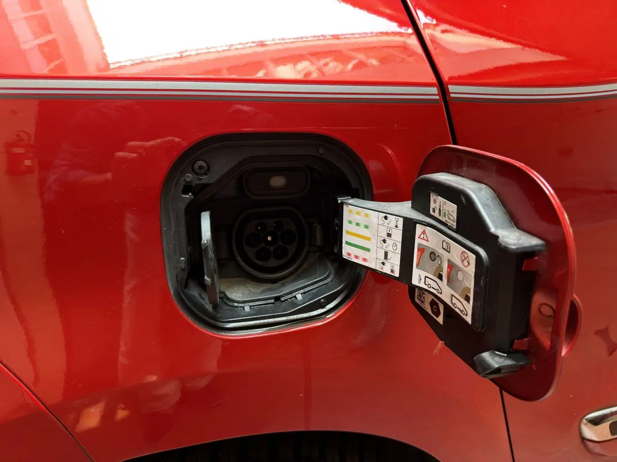 Renault Twingo usata a Milano (10)