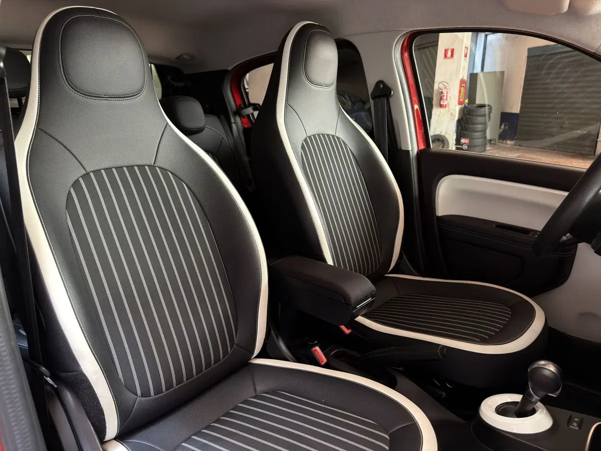 Renault Twingo usata a Milano (17)