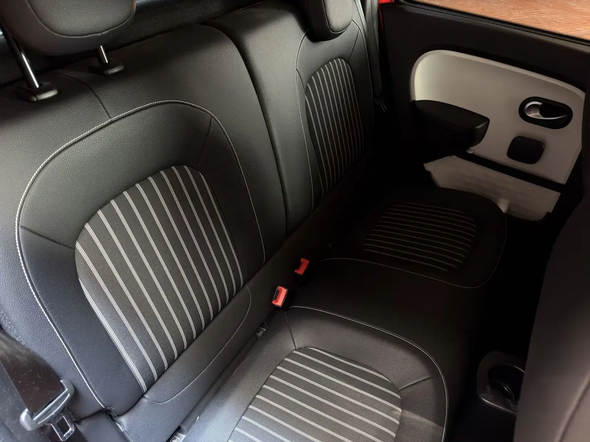 Renault Twingo usata a Milano (18)
