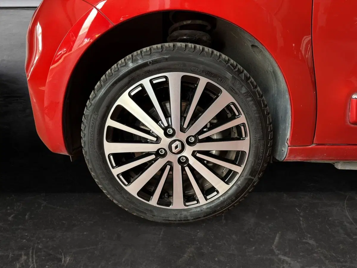 Renault Twingo usata a Milano (8)