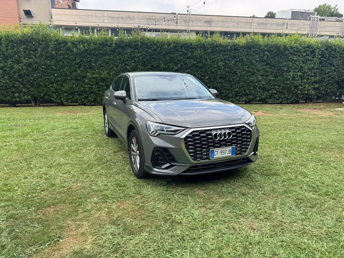 Audi Q3 Sportback usata a Salerno (2)