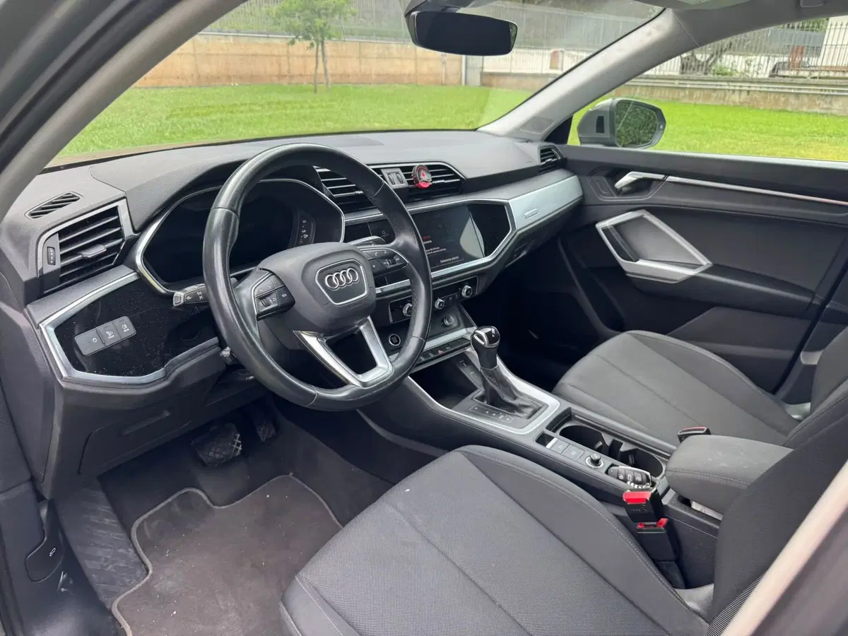 Audi Q3 Sportback usata a Salerno (8)