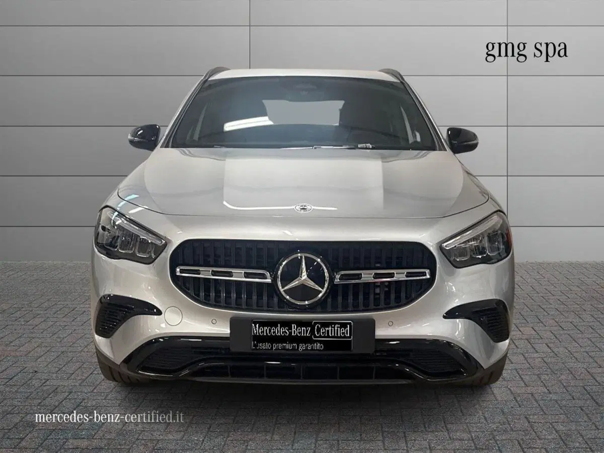 Mercedes-Benz GLA SUV nuova a Firenze (3)