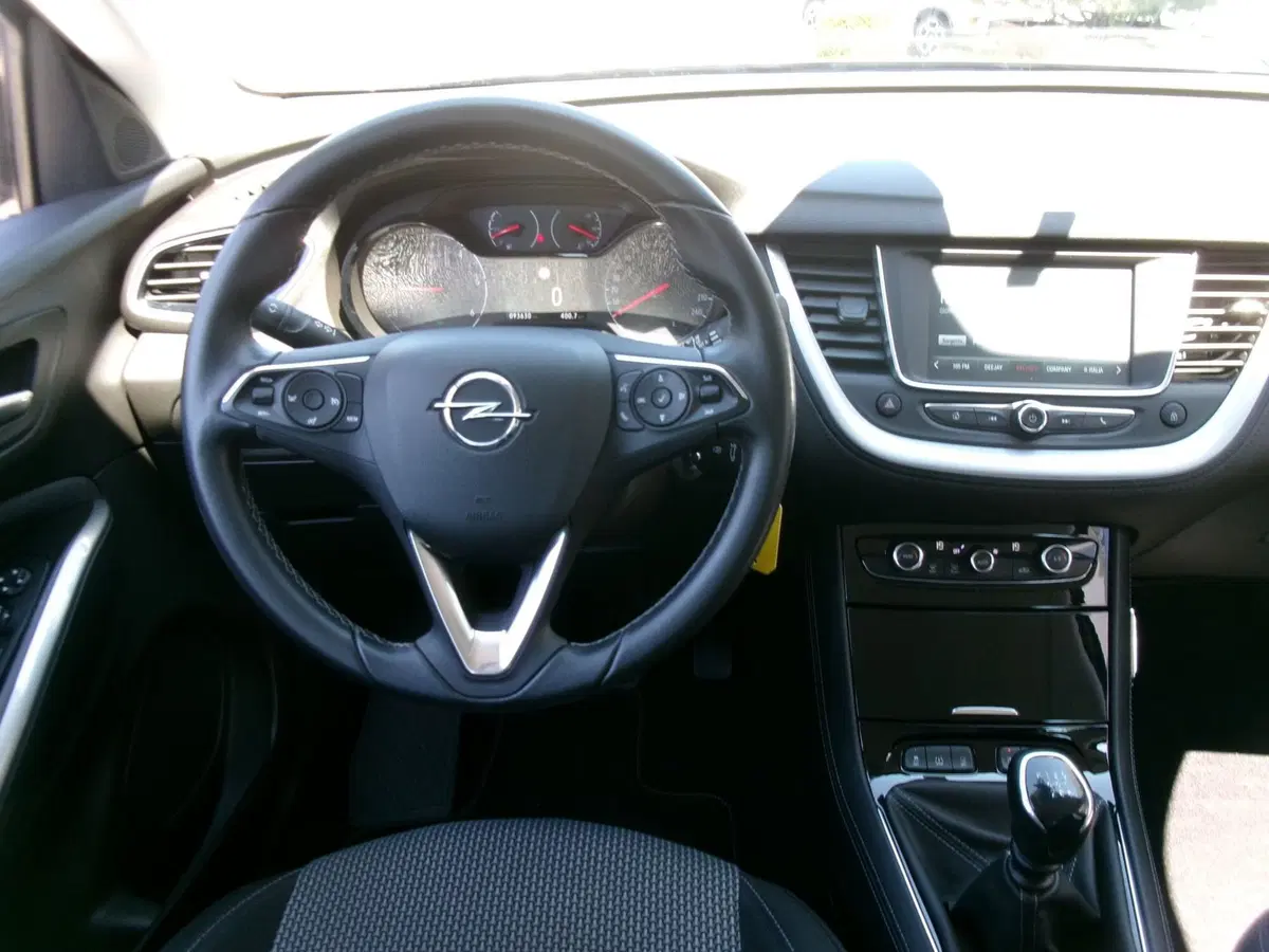Opel Grandland X usata a Venezia (15)