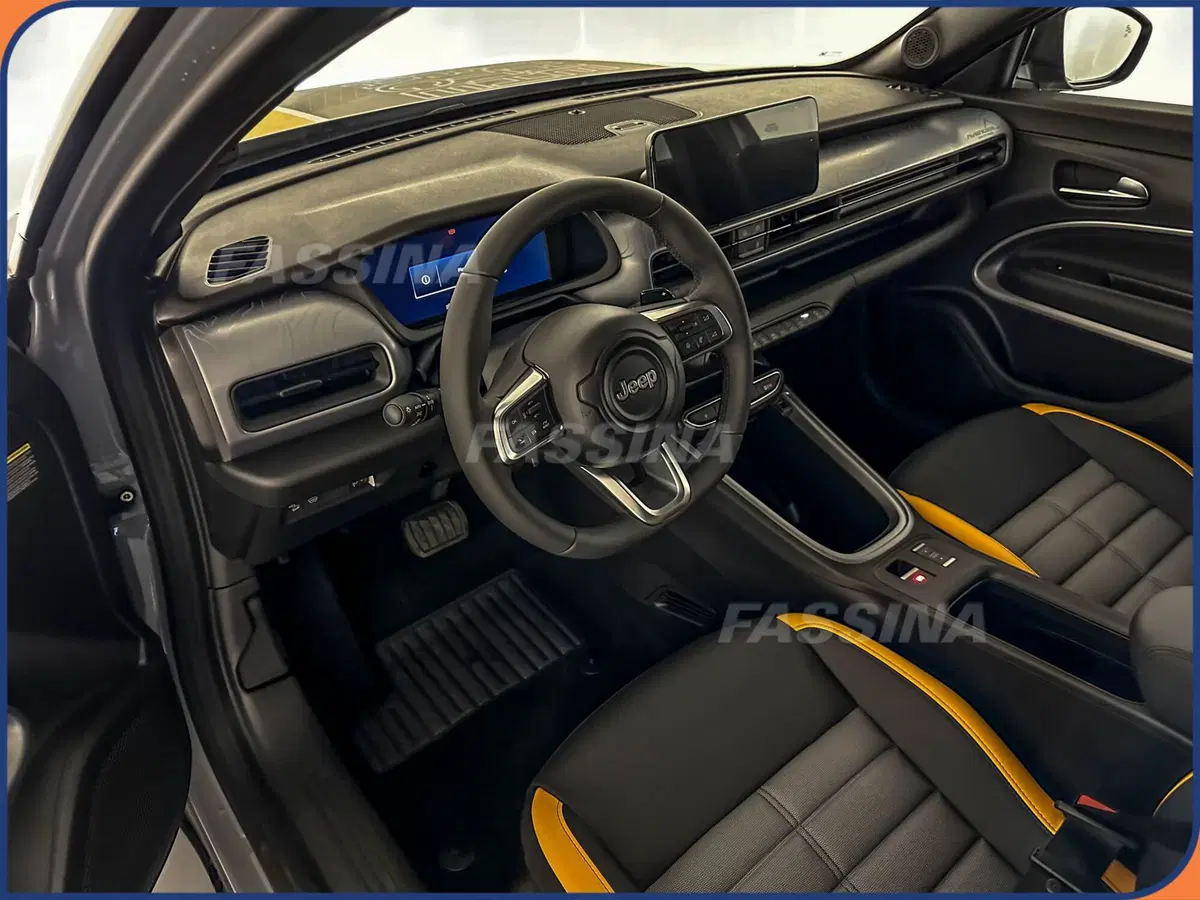 Jeep Avenger nuova a Milano (9)