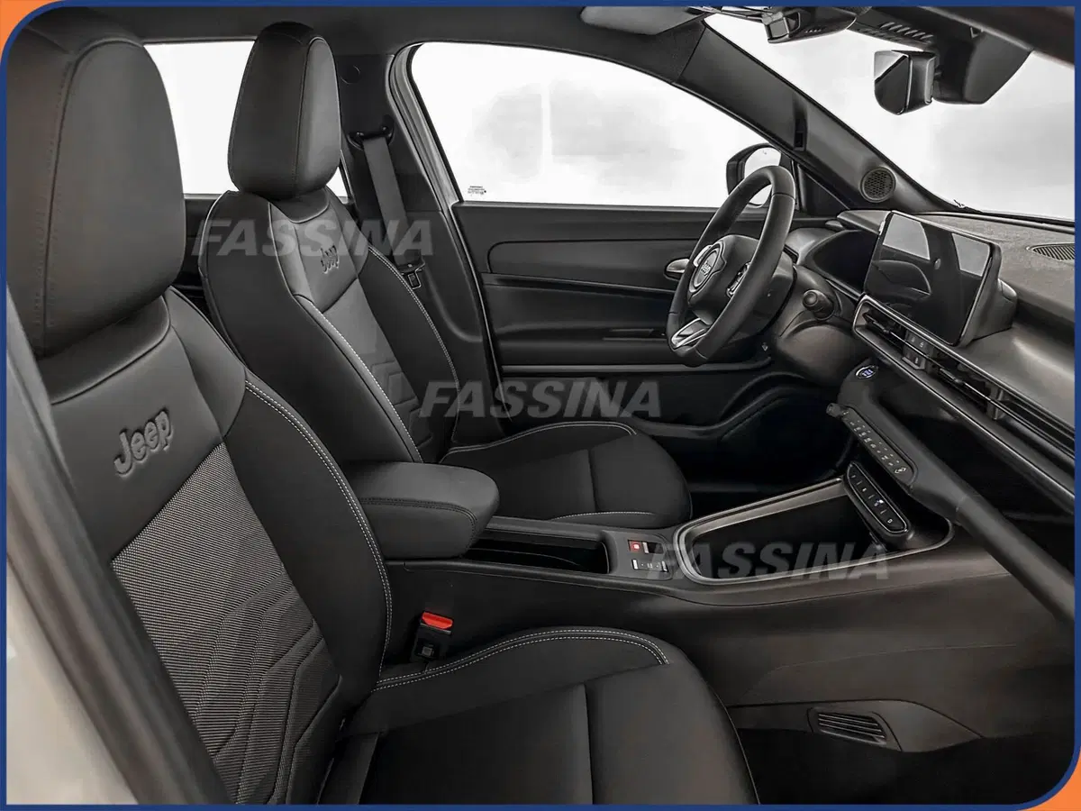 Jeep Avenger nuova a Milano (13)