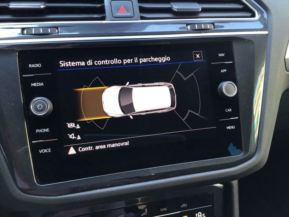 Volkswagen Tiguan usata a Genova (15)