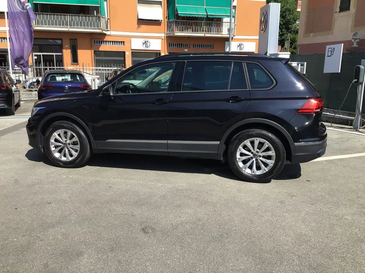 Volkswagen Tiguan usata a Genova (8)