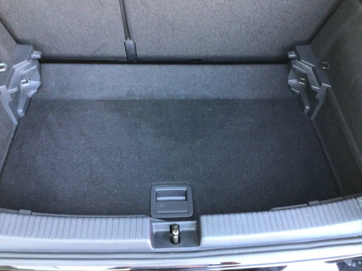 Volkswagen T-Cross usata a Genova (10)