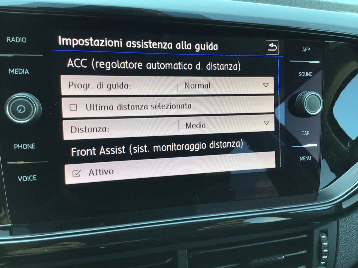 Volkswagen T-Cross usata a Genova (18)