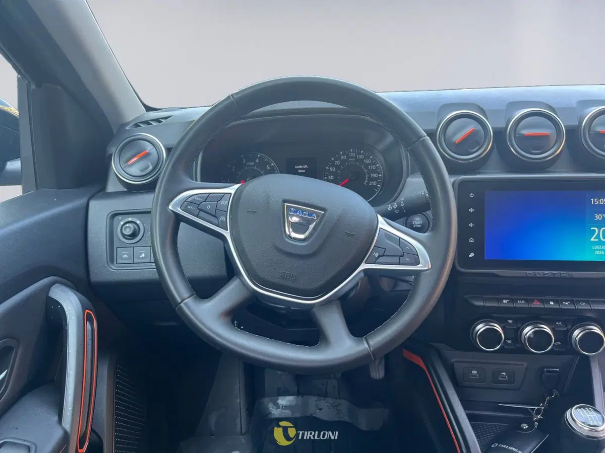 Dacia Duster usata a Milano (14)