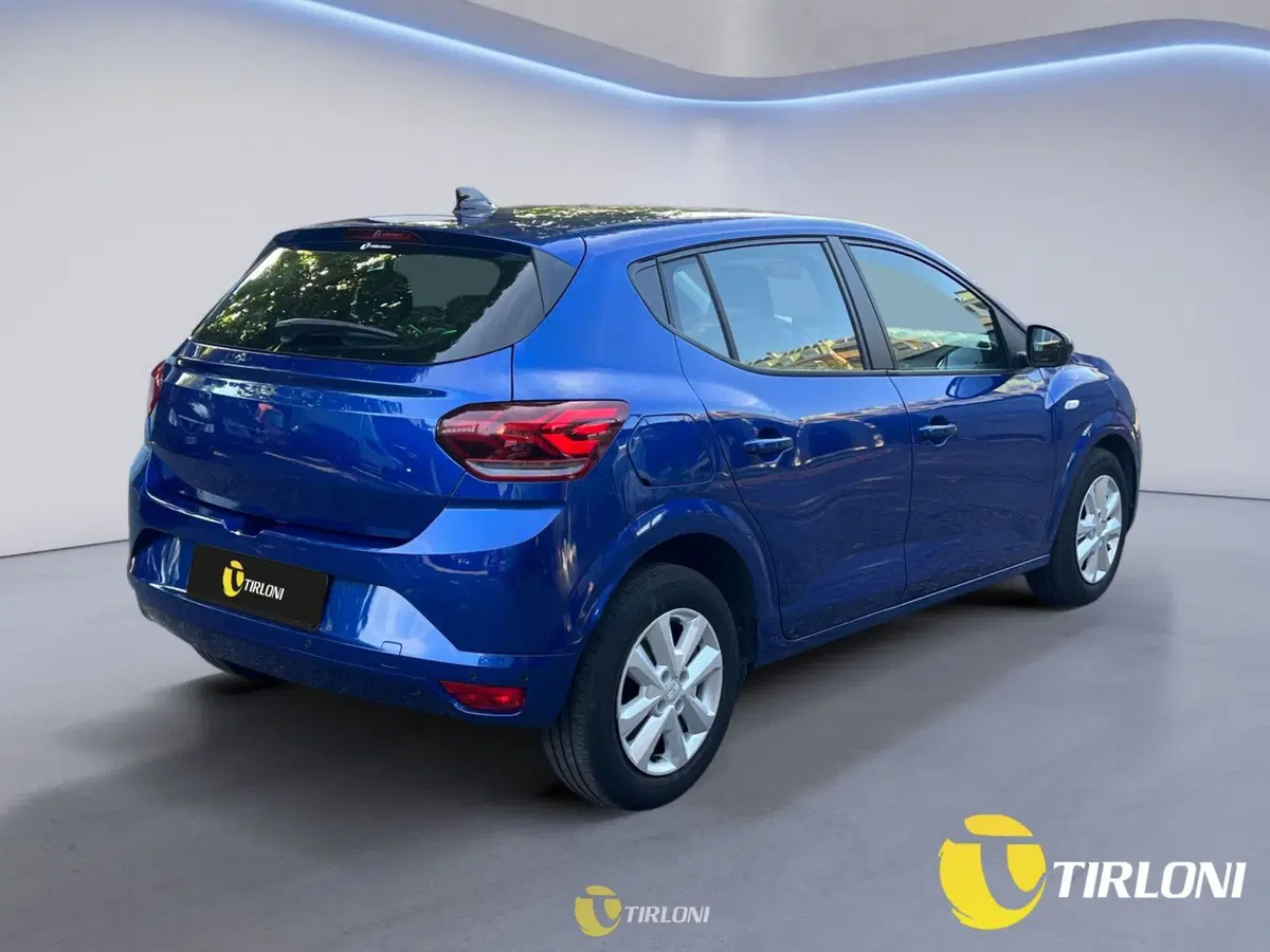 Dacia Sandero usata a Milano (4)