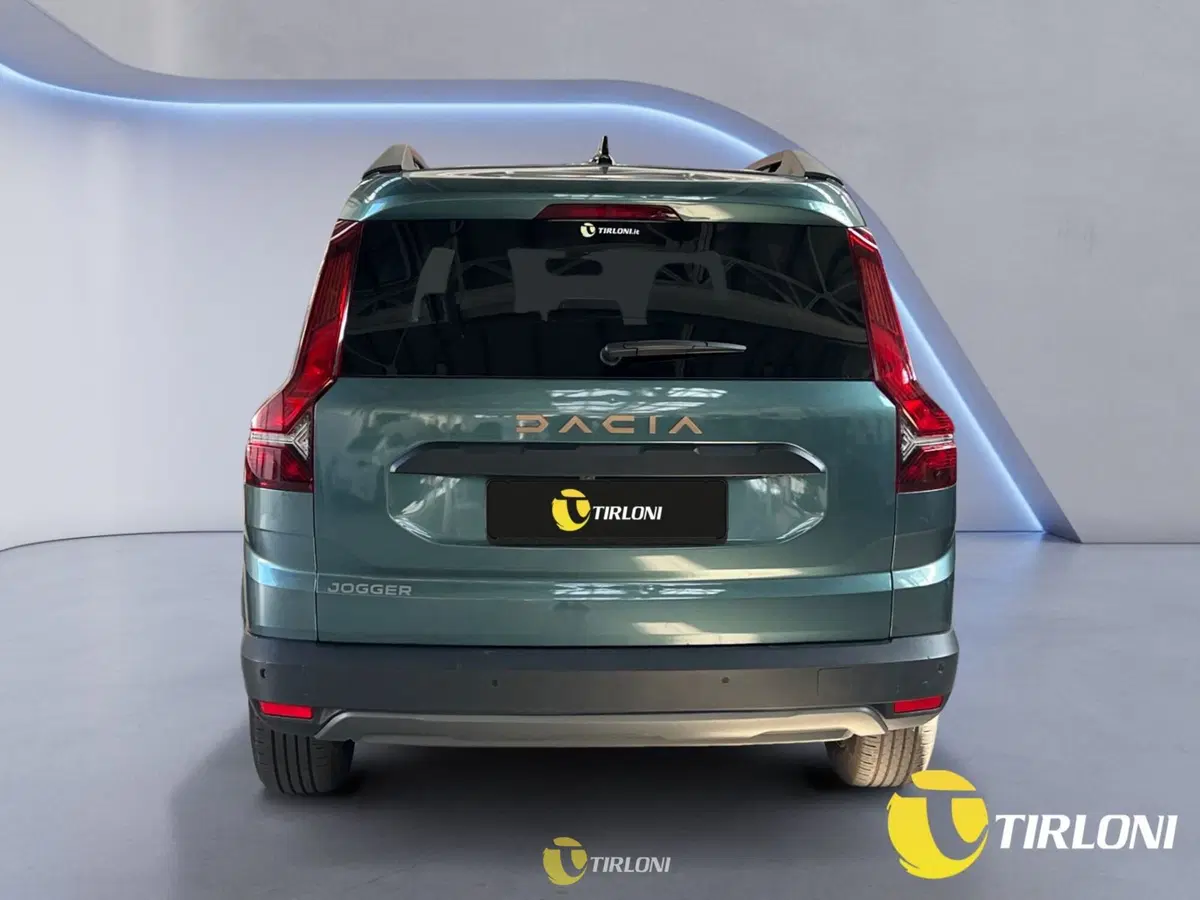 Dacia Jogger usata a Milano (7)