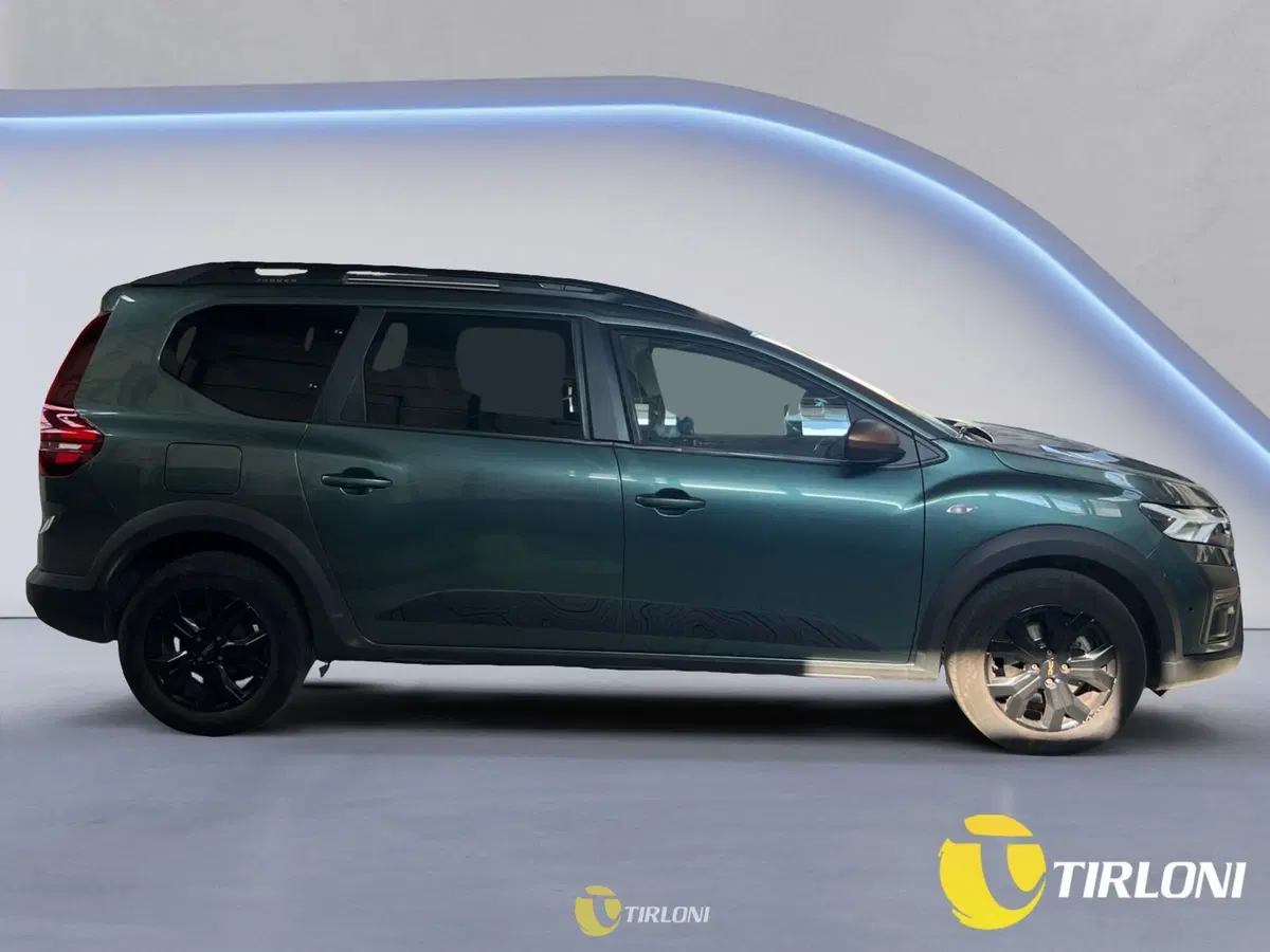 Dacia Jogger usata a Milano (8)