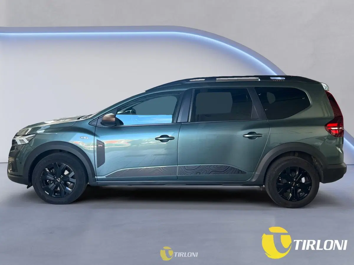 Dacia Jogger usata a Milano (9)