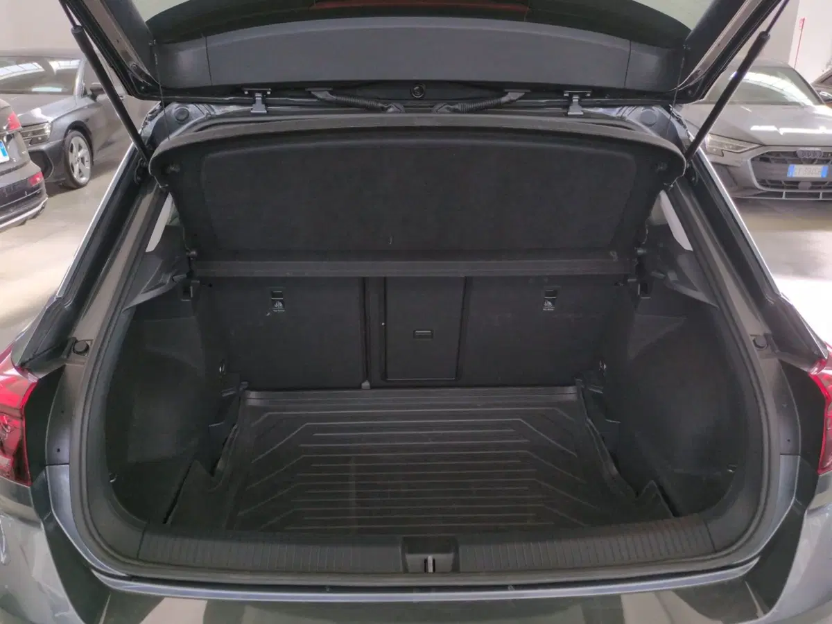 Volkswagen T-Roc usata a Agrigento (16)