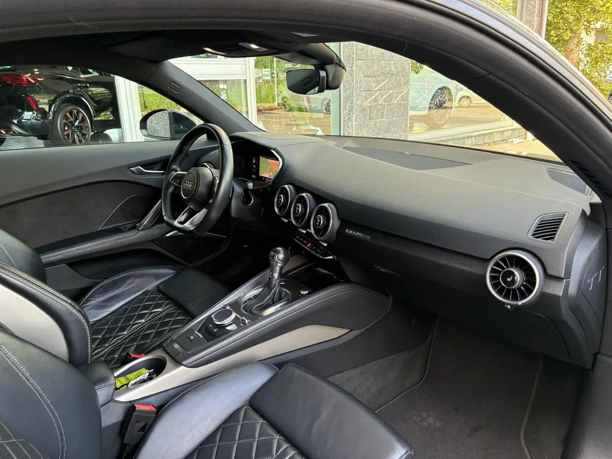 Audi TT Coupé usata a Monza e Brianza (12)