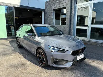 Cupra Leon Station Wagon Leon Sportstourer 1.5 hybrid 150cv dsg del 2023 usata a Barlassina