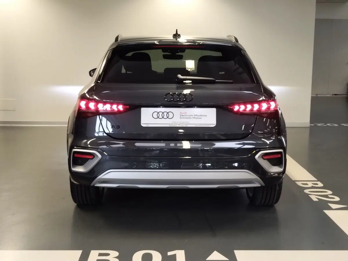 Audi A3 allstreet nuova a Modena (5)
