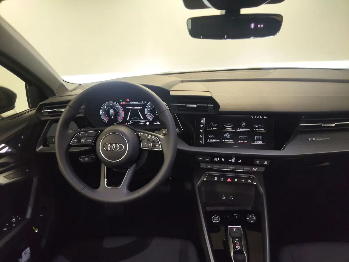 Audi A3 allstreet nuova a Modena (7)