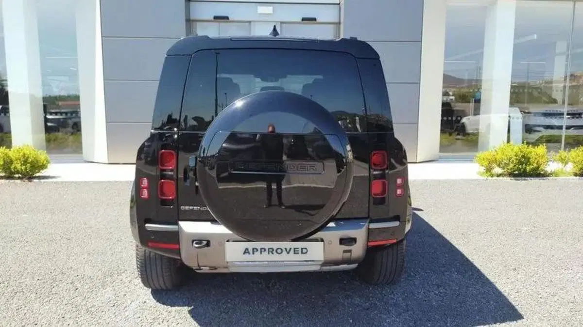 Land Rover Defender usata a Pesaro-Urbino (2)