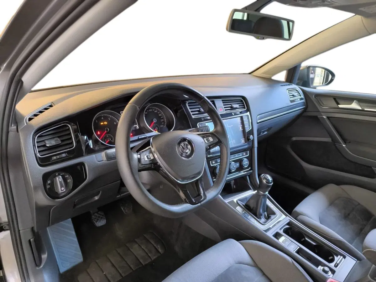 Volkswagen Golf usata a Udine (8)